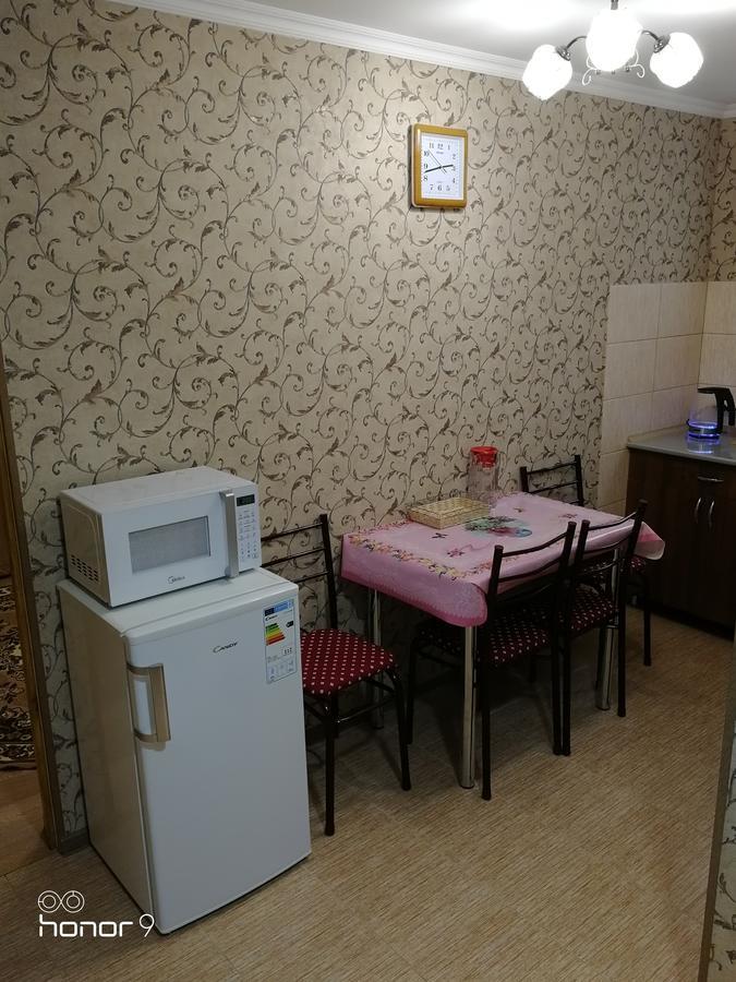 Домик По Ул.Званба Сухумі Екстер'єр фото